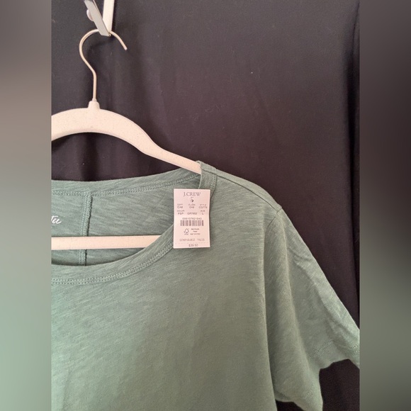 J. Crew Girlfriend Green Shirt New with Tags Women’s Large Casual Basic - Picture 5 of 7